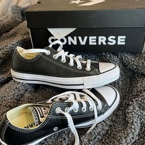 Black leather low top converse NWT